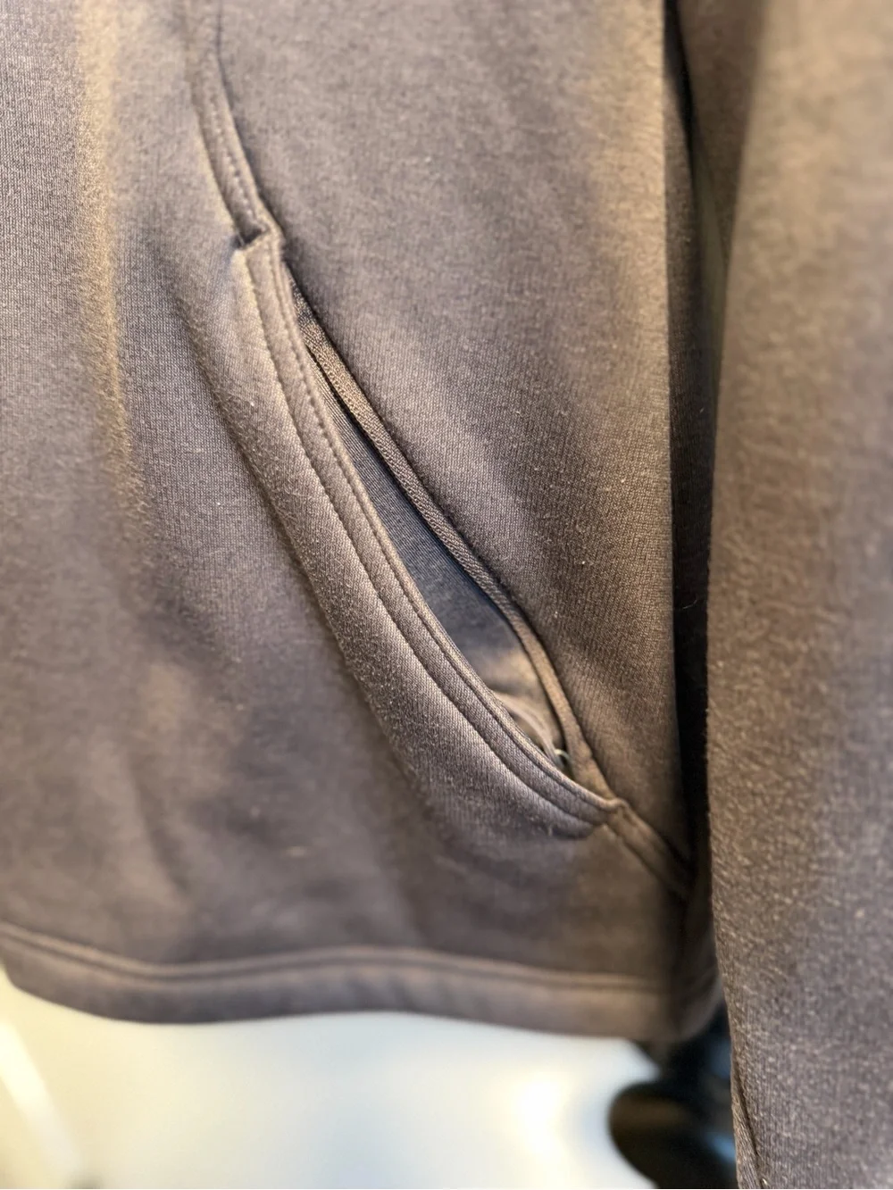 The North Face women’s Full-Zip Fleece Jacket in purple/Gray